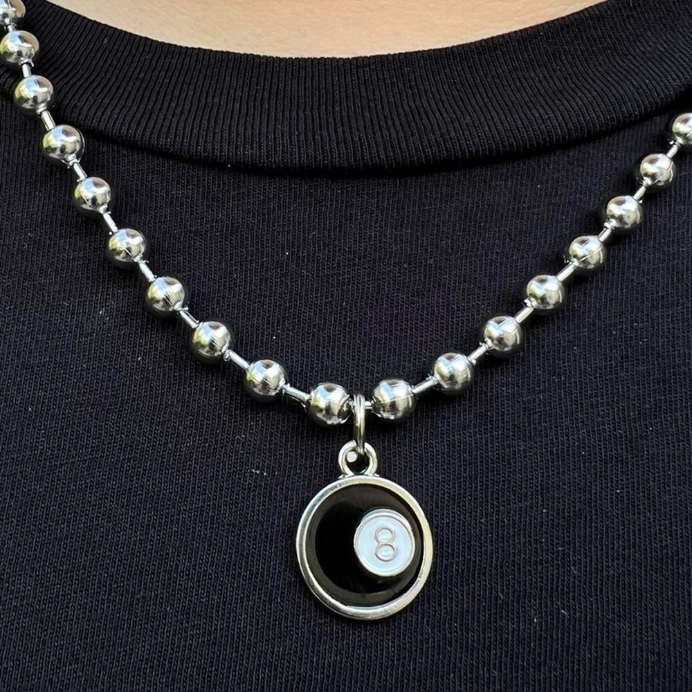 🎱 8ball necklace ⛓